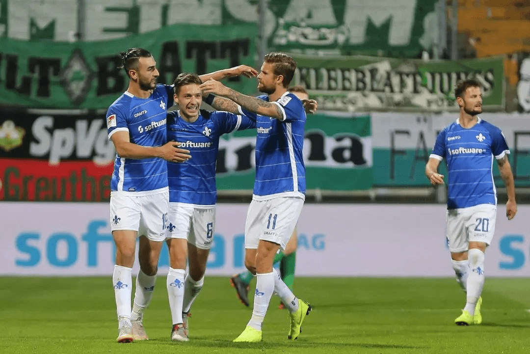 柏林赫塔球队换帅迎来新气象 柏林赫塔球队换帅迎来新气象