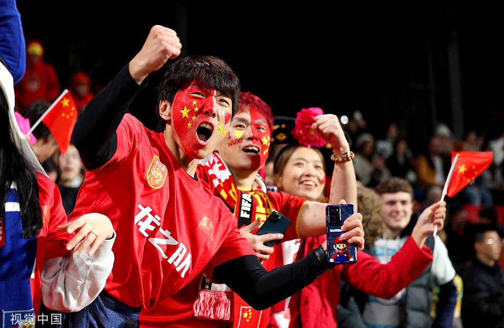 包含比赛中的精彩瞬间让球迷为之疯狂,场面震撼的词条 包含比赛中的精彩瞬间让球迷为之疯狂,场面震撼的词条