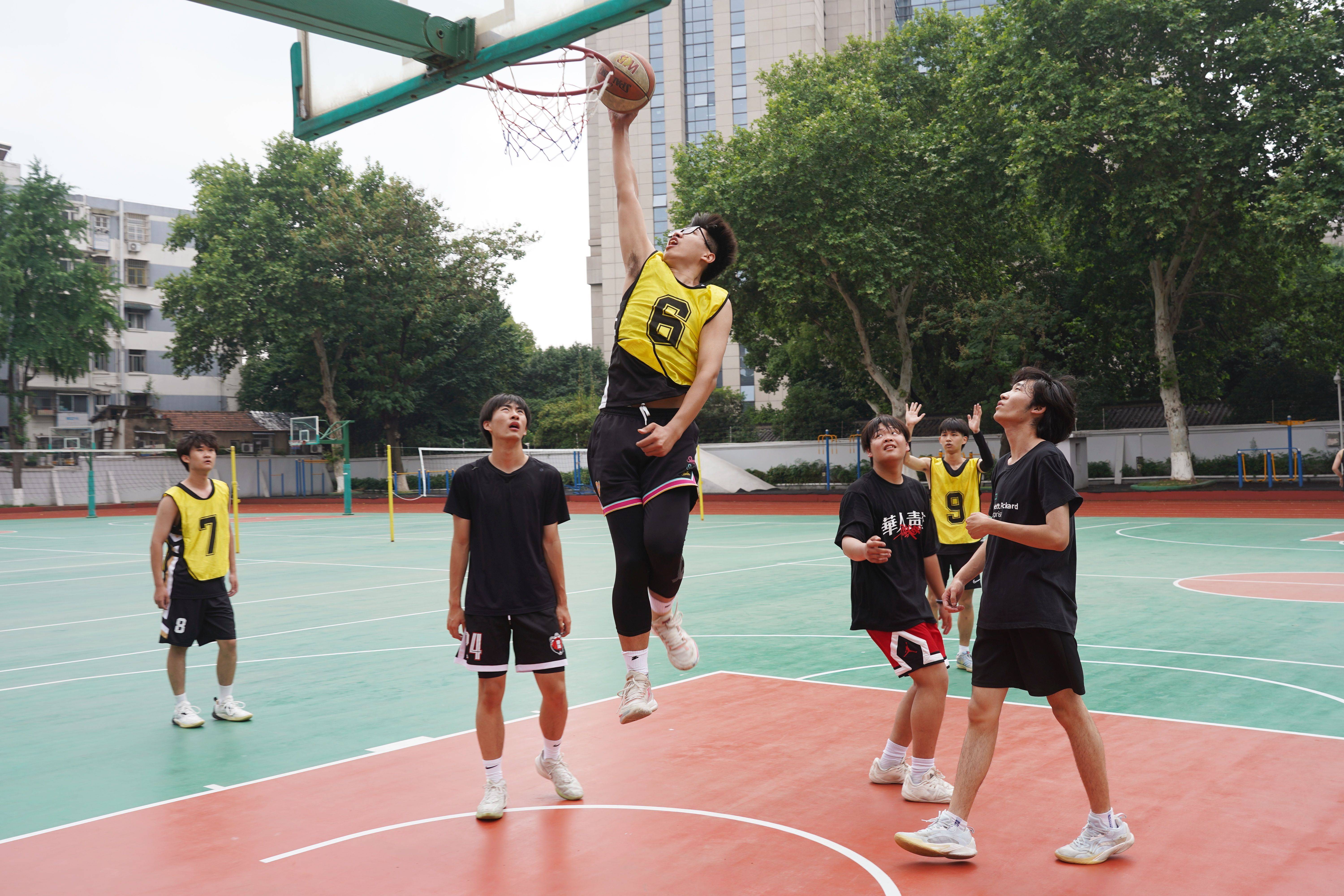 职业篮球比赛中球员的表现分析 职业篮球比赛中球员的表现分析