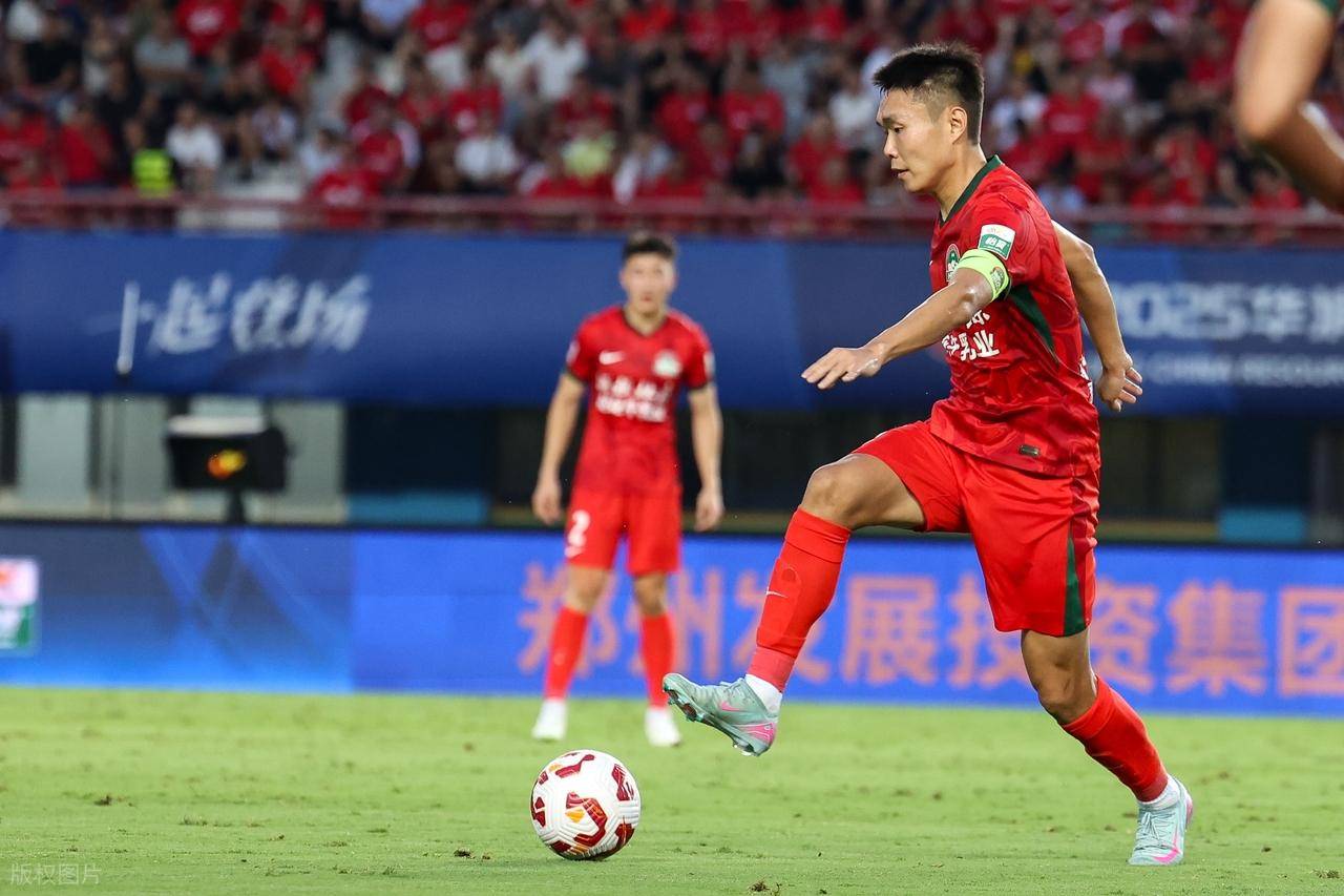 精妙对抗两队球员的精彩表现互相呼应