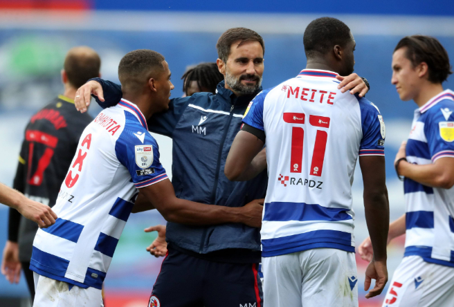 包含雷丁成功经营中场瞄准夺取英超资格的词条