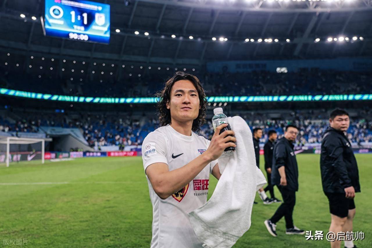 国足功勋加盟广州,能否扭转颓势?的简单介绍 国足功勋加盟广州,能否扭转颓势?的简单介绍