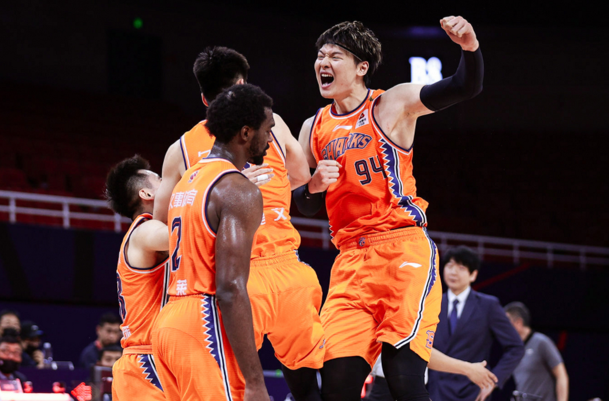 上海男篮全力备战，迎击广东男篮