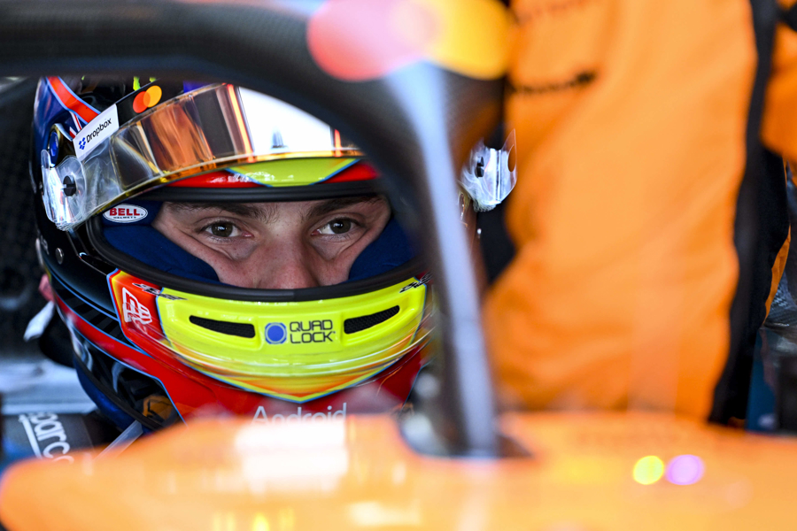 包含法拉利翻盘红牛车队,皮亚斯特里状态火热的词条 包含法拉利翻盘红牛车队,皮亚斯特里状态火热的词条