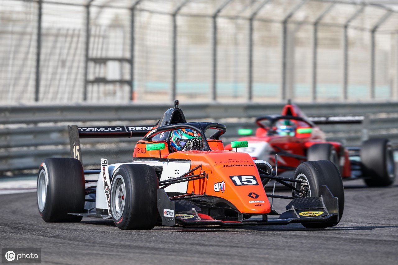 雷诺车队横扫哈斯车队,佩雷兹点燃赛场的简单介绍 雷诺车队横扫哈斯车队,佩雷兹点燃赛场的简单介绍